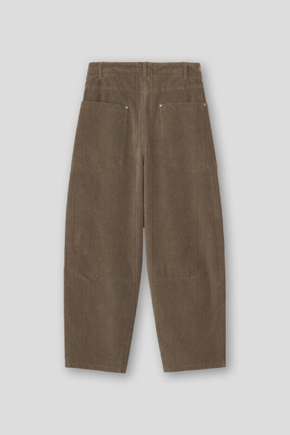 [AR05] 'Arc' Corduroy Trousers